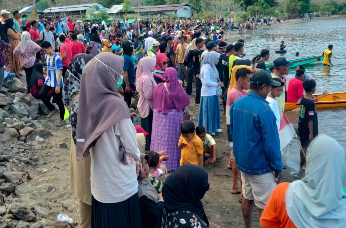 Festival Lomba Perahu Dayung di Desa Soro Jadi Magnet Wisatawan
