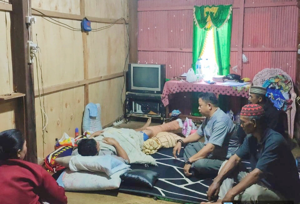 Saharuddin Tompo Kunjungi Korban Laka Lantas di Rumbia, Tegaskan Komitmen “Politik Kehadiran” untuk Masyarakat