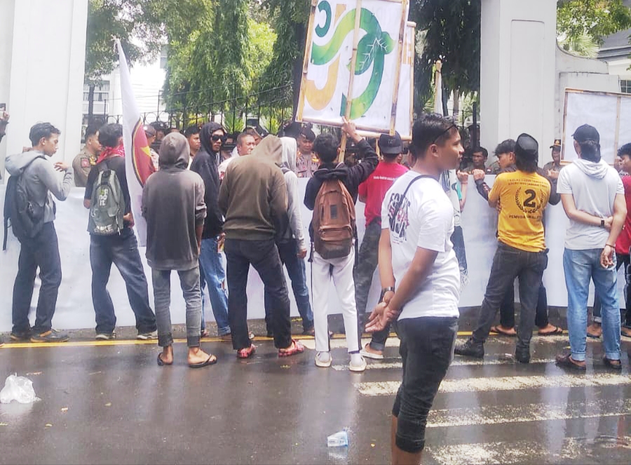 Warga Miskin Jeneponto Desak Pengaktifan Kembali Layanan Kesehatan Gratis Melalui Kartu KISS