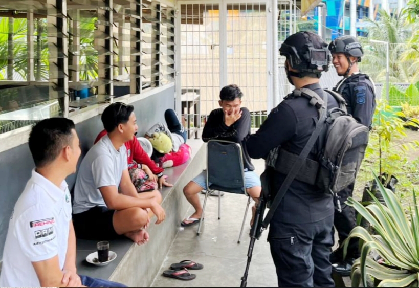 Patroli Dialogis Brimob Batalyon B Pelopor Perkuat Kamtibmas di Lubuklinggau