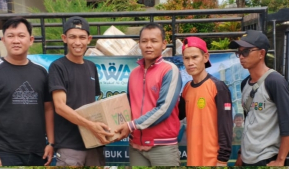Kolaborasi Karang Taruna dan BWA, 2.000 Al-Qur’an Disalurkan ke TPA di Lubuk Linggau