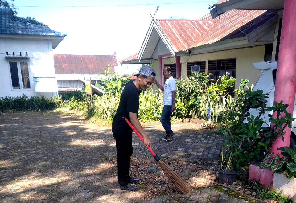 Jumat Bersih di Kantor Camat Rumbia, Tingkatkan Kenyamanan dan Kepedulian Lingkungan