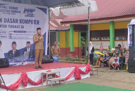 Bupati Jeneponto Resmi Buka Pelatihan Komputer Dasar untuk Guru SD di Kecamatan Rumbia
