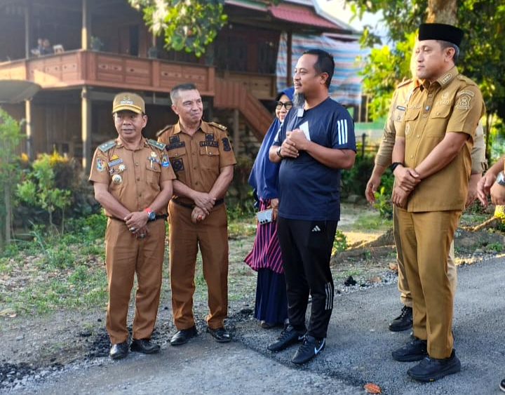 Gubernur Sulsel dan Bupati Jeneponto Tinjau Perbaikan Jalan Poros Kelara–Rumbia untuk Tingkatkan Kenyamanan Warga