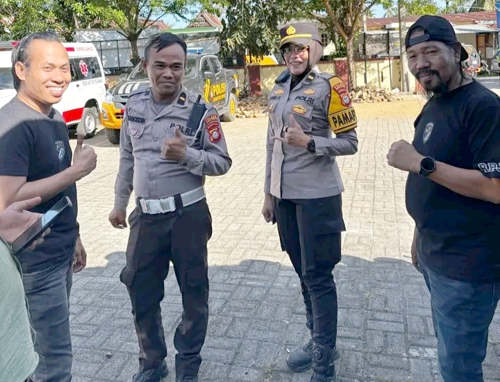 KBO Lantas Polres Jeneponto Amankan Arus Lalu Lintas Saat Proses Pengosongan Rumah Warga