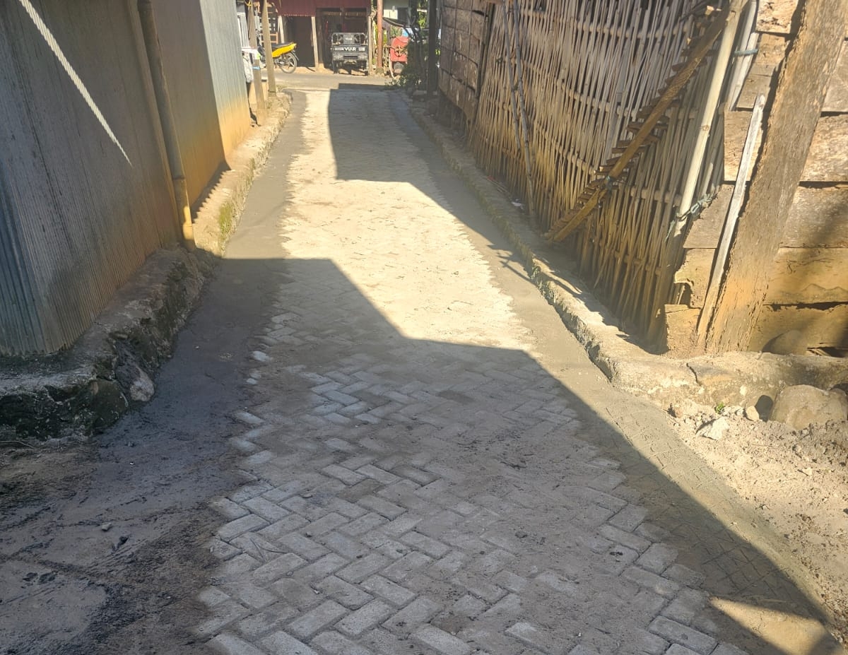 Bangun 9 Titik Jalan Paving Blok, Pemdes Lebang Manai Tingkatkan Akses dan Kenyamanan Warga