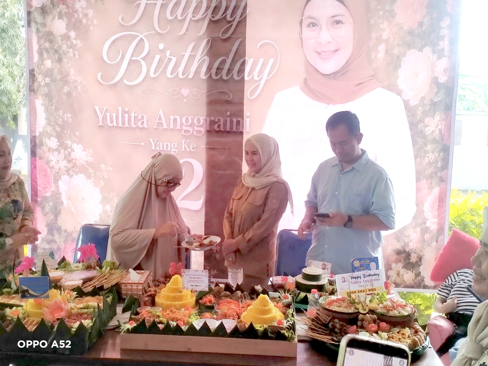 Istri H. Rodi Wijaya Peringati Hari Ulang Tahun ke-42 Bersama Keluarga dan Kerabat