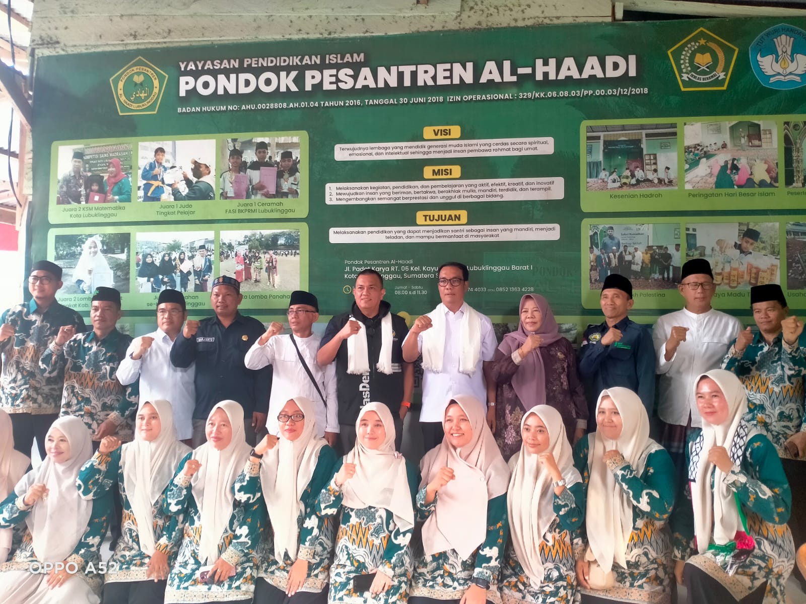 Fauzi Amro Salurkan Wakaf 20 Sumur Bor untuk Pesantren di Mura, Lubuklinggau dan Muratara