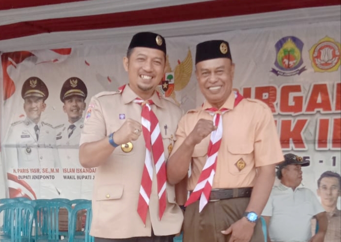 Ketua PGRI Tamalatea Semarakkan HUT Pramuka ke-65 dan HUT RI ke-81