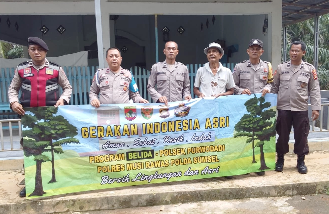 Polsek Purwodadi Wujudkan Program BELIDA Lewat Aksi Bersih Mushola Nurul Islam