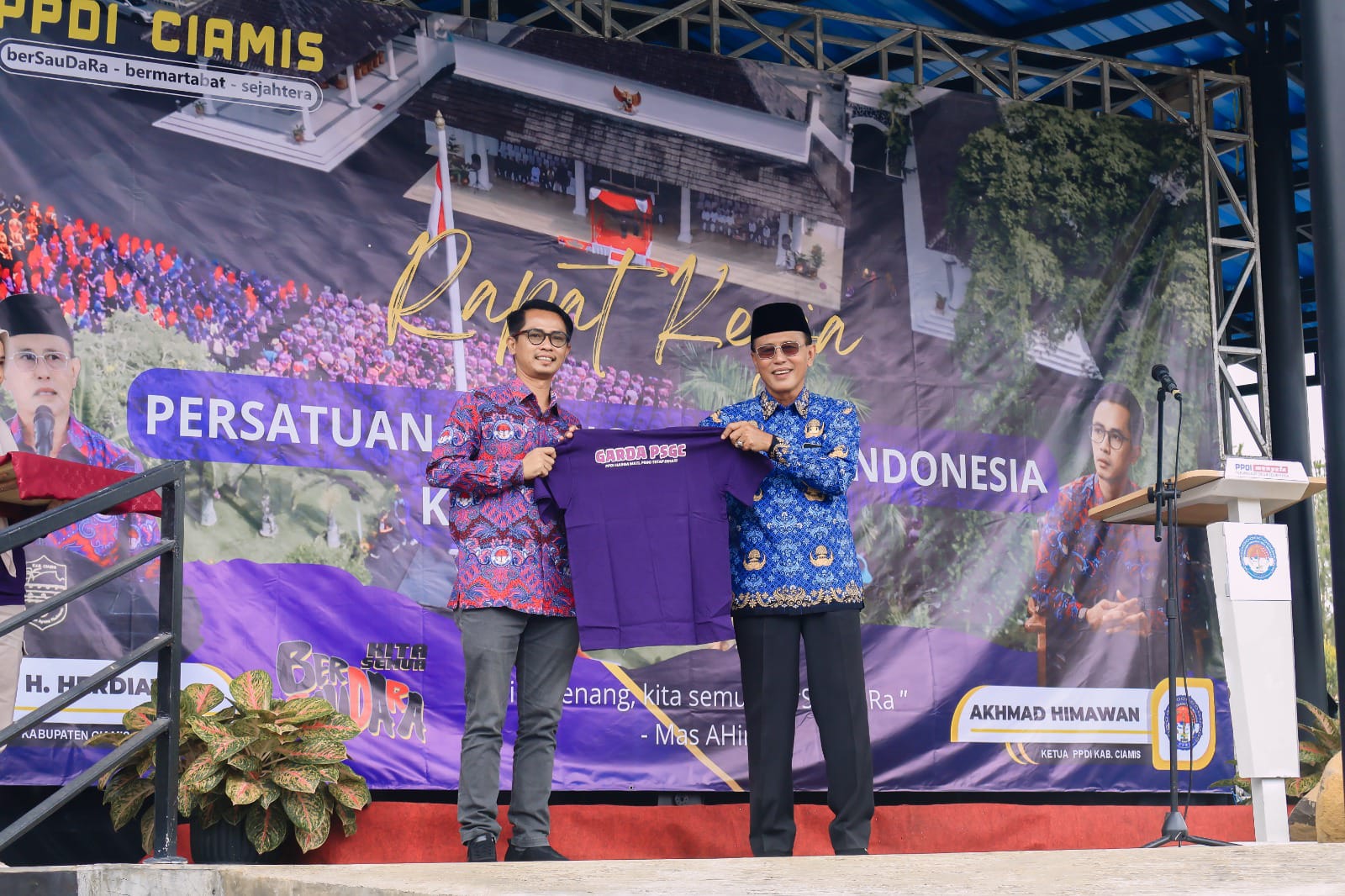 Bupati Herdiat Dorong Perangkat Desa Perkuat Soliditas dan Pelayanan Masyarakat
