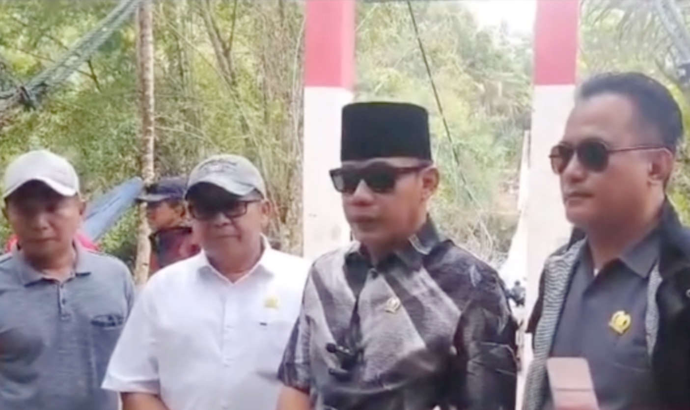 Ketua DPRD Pangandaran dan Komisi III Crosscheck TKP Tragedi Jembatan Panglet