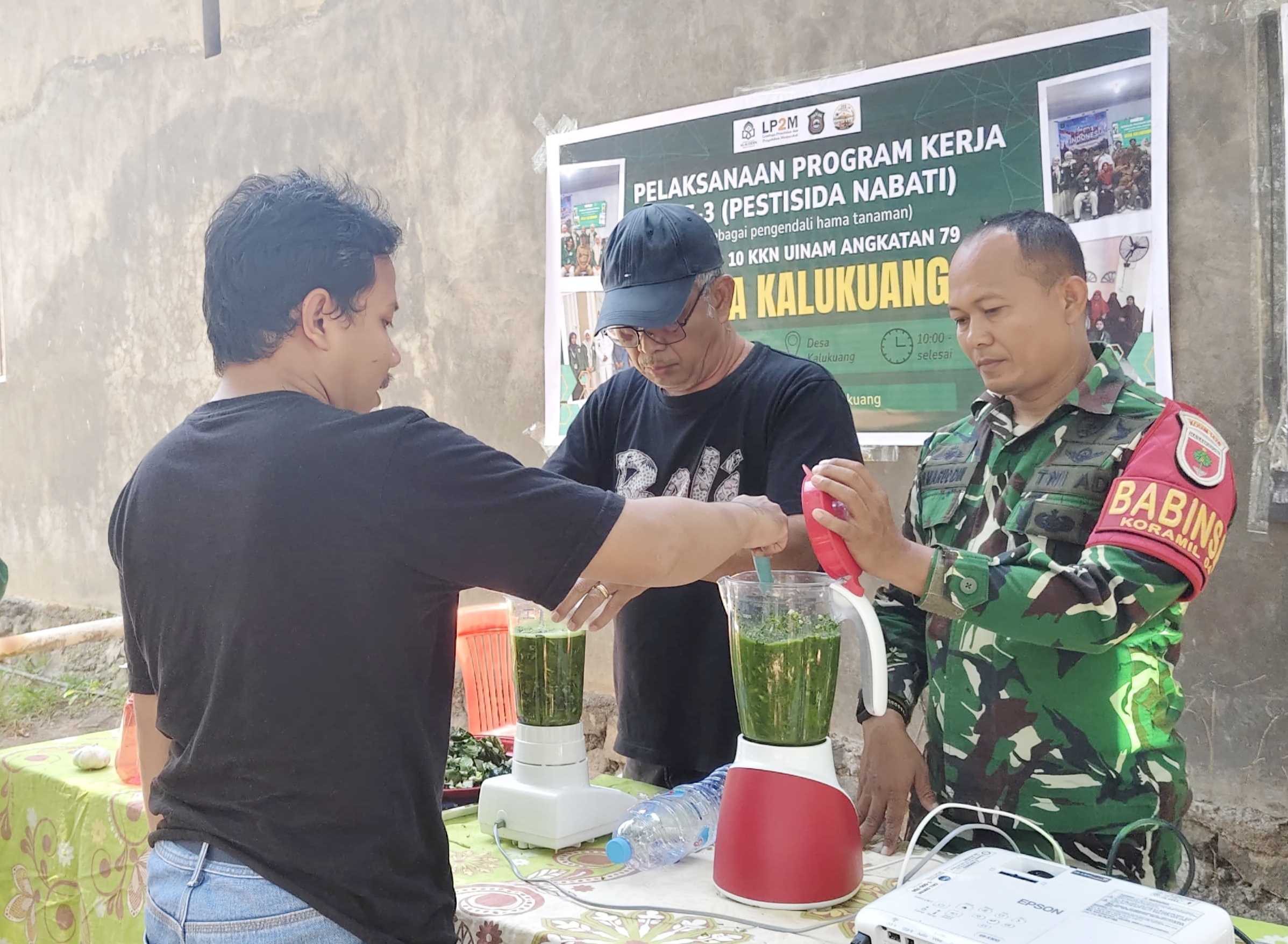 Mahasiswa KKN UIN Alauddin Edukasi Petani Kalukuang Bikin Pestisida Nabati Ramah Lingkungan