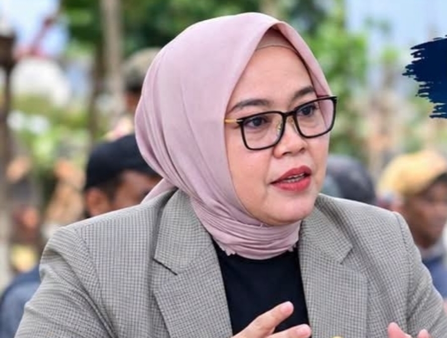 Warga Patungan Perbaiki Jalan, Ida Nurlaila Wiradinata Turun Temui Masyarakat Liunggunung