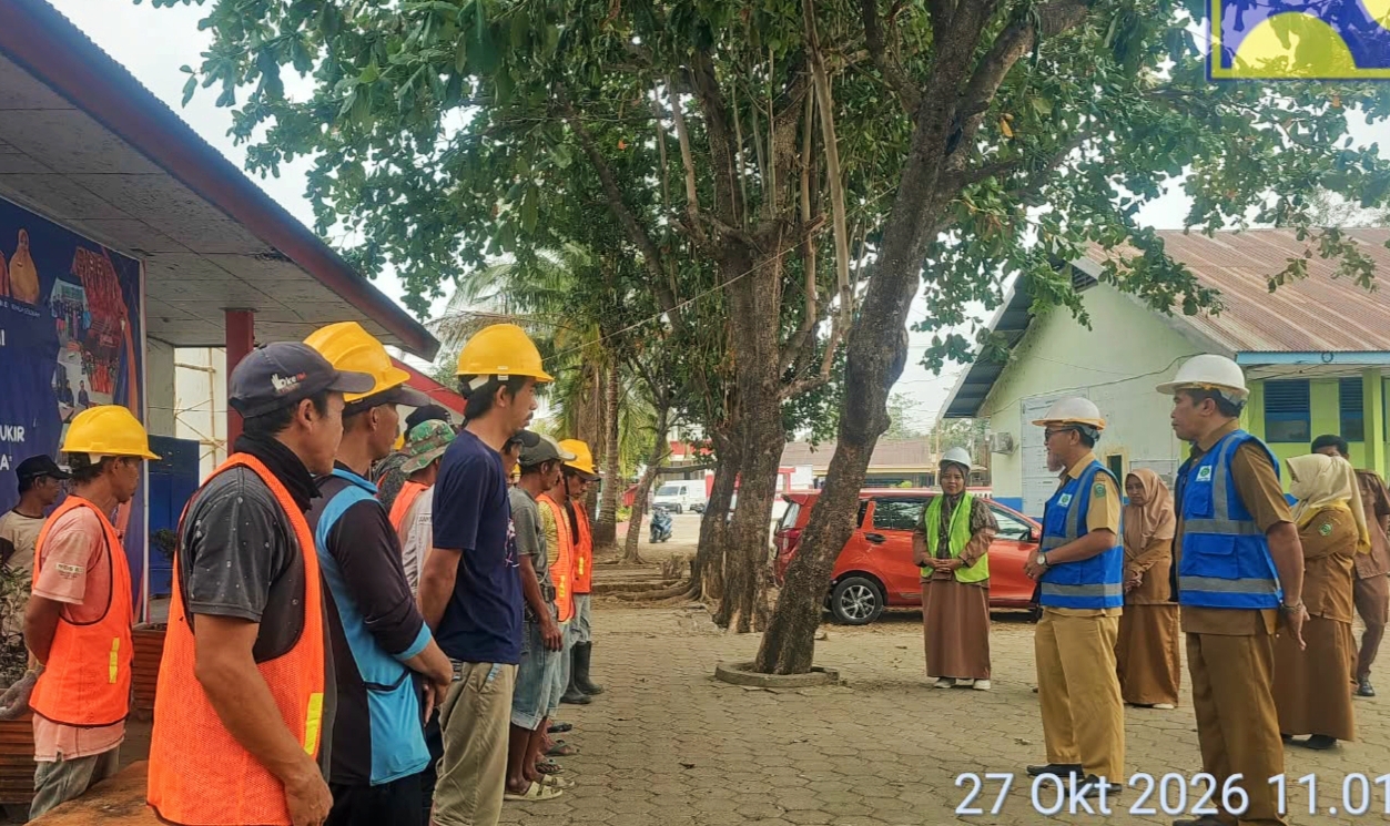 Dinas Perumahan dan Permukiman Takalar Tinjau Pekerja Proyek di Polongbangkeng Selatan